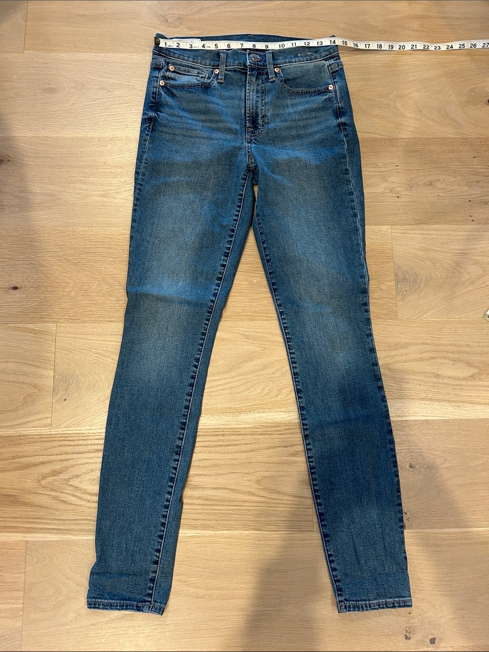 NWOT GAP True Skinny Mid-Rise Skinny Jeans - Blue